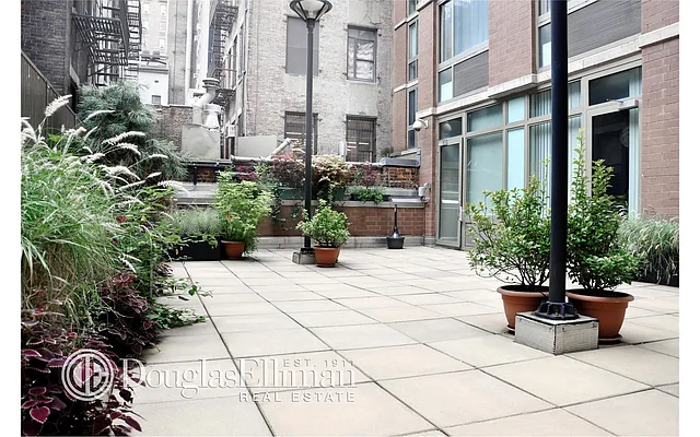 Rented by Douglas Elliman | media 23