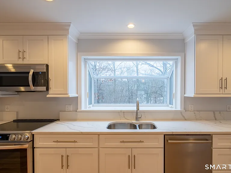 1005 Smith Ridge Rd — Photo 8