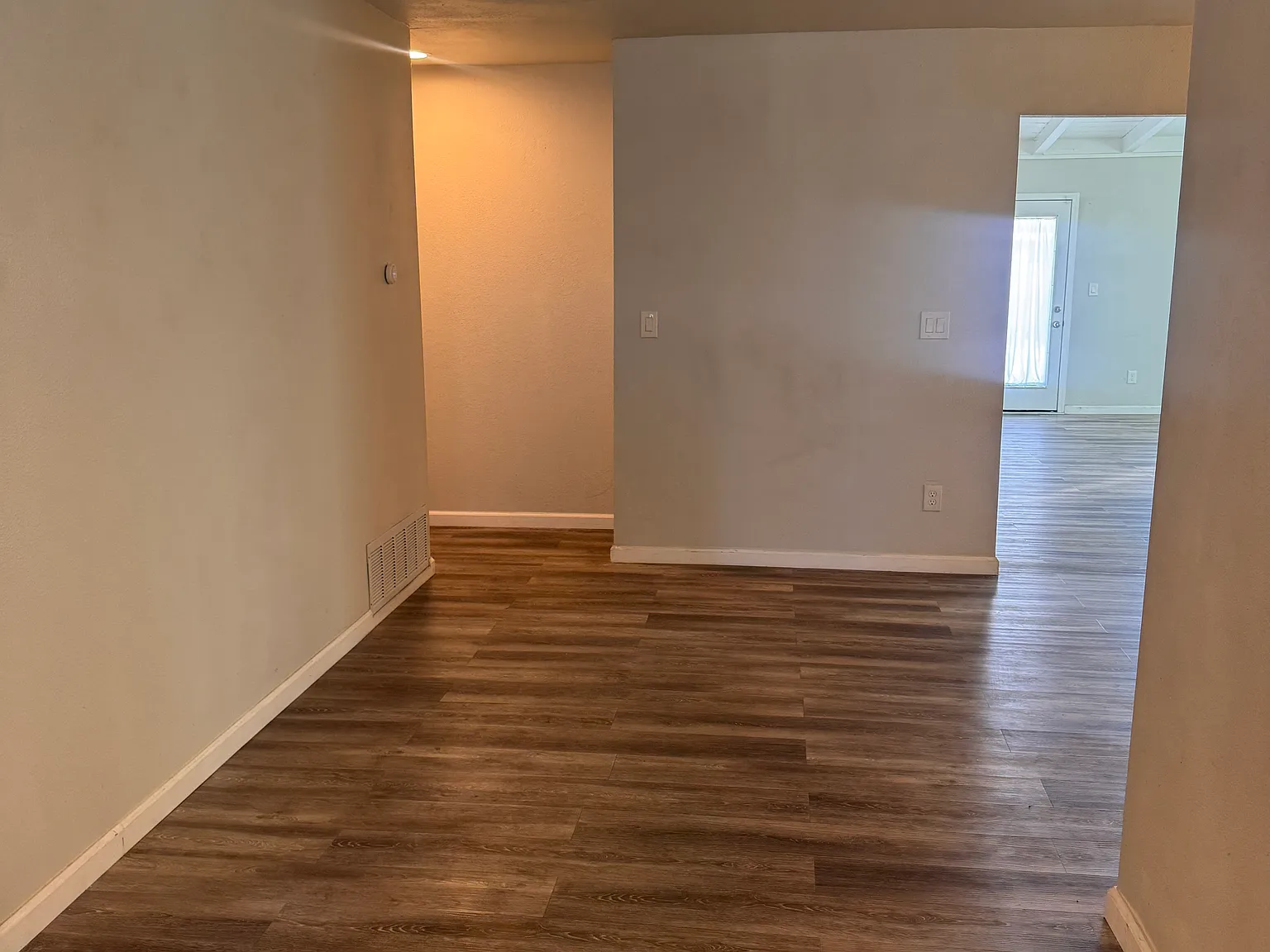 4 bed, 1769 sqft, $4,000 — Photo 3