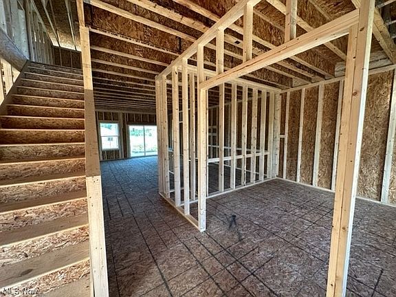 3rd image of 3053 McIntosh Dr NE