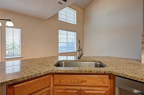 4567 Woodsboro Ln — Photo 9