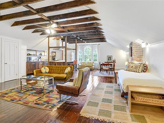 3rd image of 1006 Washington Ave APT 3