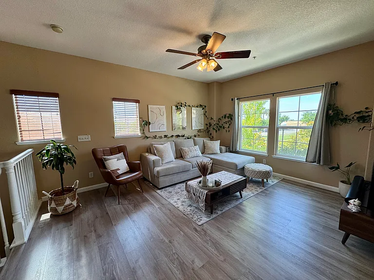 3301 N Park Dr #912 — Photo 4