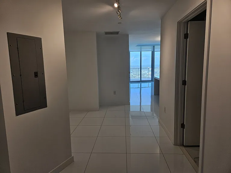 851 NE 1st Ave #4000 — Photo 4