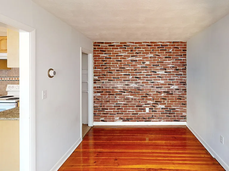 34 Charter St #5A — Photo 7