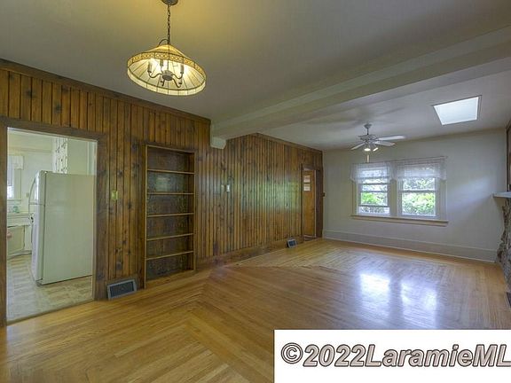2nd image of 1011 Gibbon St