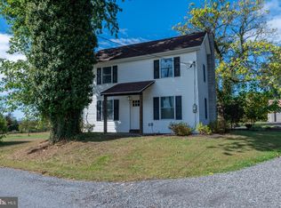 1765 Old Plains Rd, Pennsburg, PA 18073