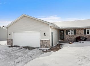 700 Elderberry Ln, Kaukauna, WI 54130