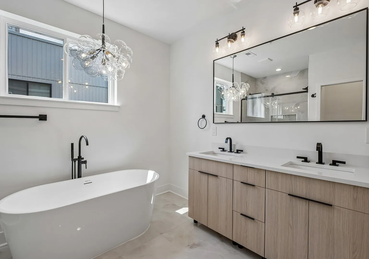Luxury New Construction Townhome — Photo 2