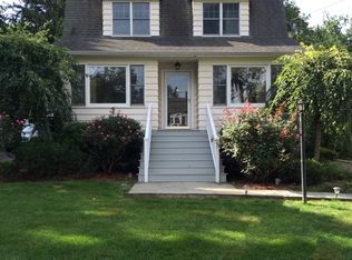 12 Meyer Pl, Riverside, CT 06878