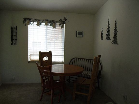 4th image of 1001 W. Fairway