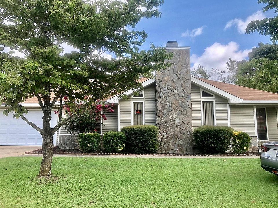 1,386 sqft - Sf home, plus workshop w/ bath,