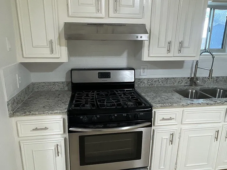 3404 Moulton St — Photo 23