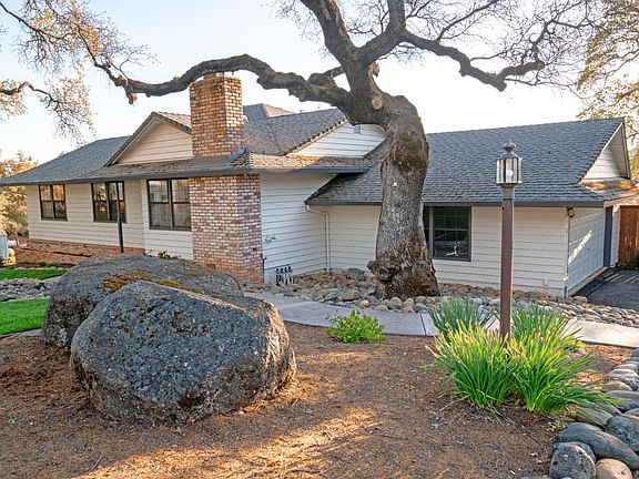 3rd image of 2320 Pinon Road