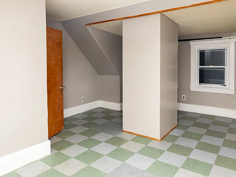 10-12 Payson Ave #2 — Photo 28