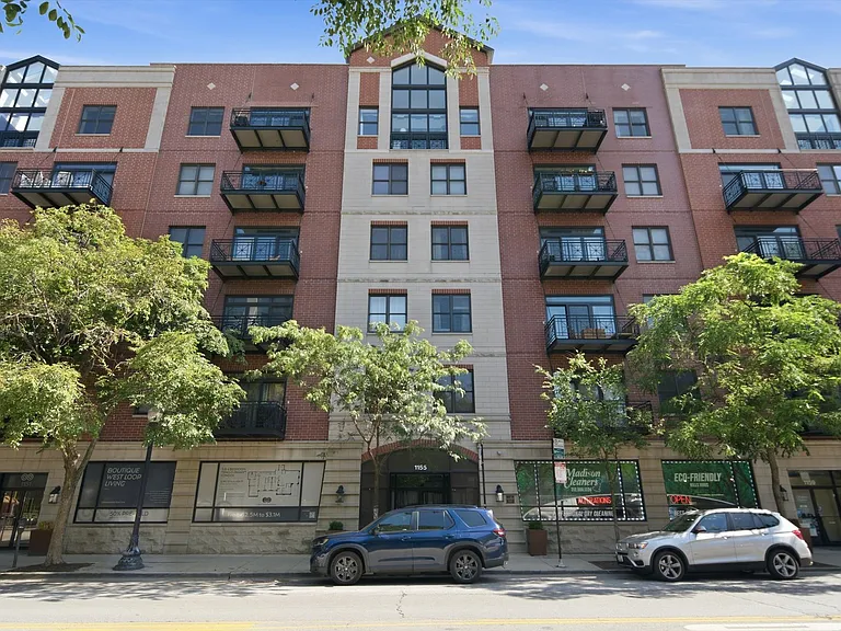 1155 W Madison St #507 — Photo 3