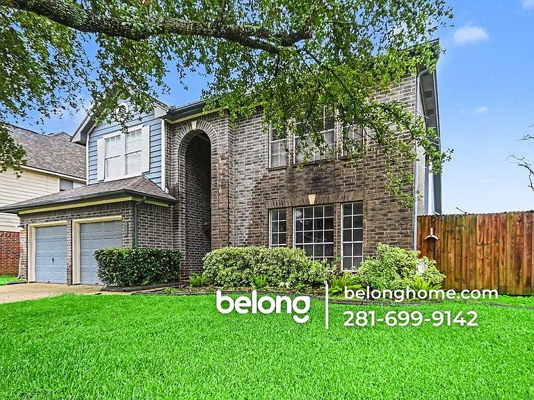 431 N Hampton Ct — Photo 1