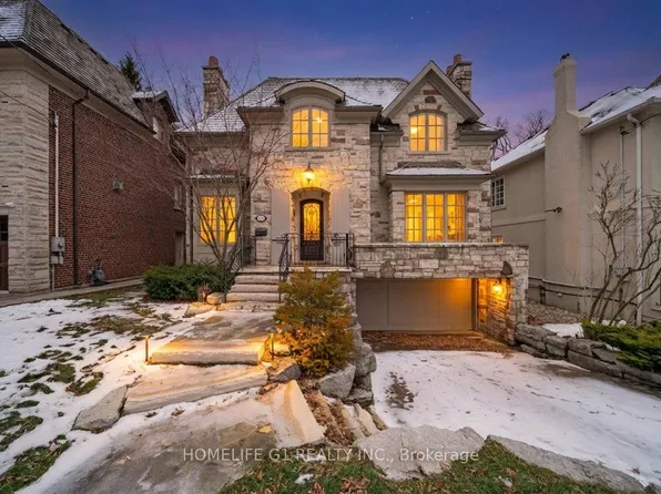 210 Saint Leonards Ave, Toronto, ON M4N 1K7