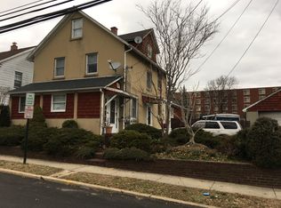 93 Lexington Ave, Westbury, NY 11590
