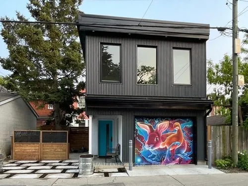 106 Wright Ave #LANEWAY Photo 1