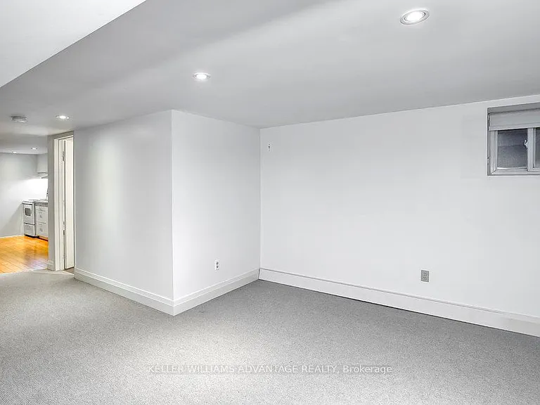 325 Perth Ave #LOWER — Photo 18