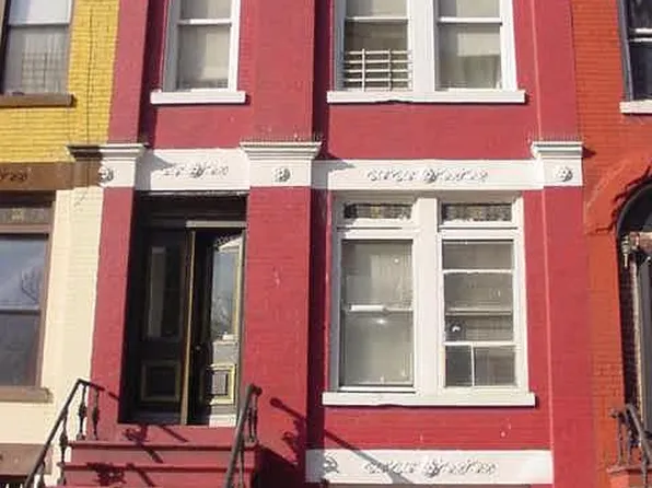 208A Albany Ave, Brooklyn, NY 11213