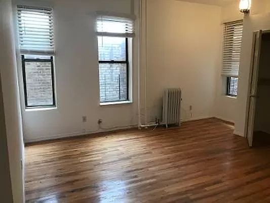 3rd image of 103 W 80th St #3