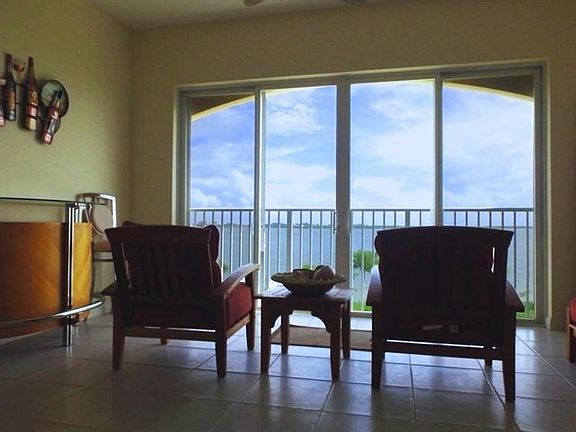 4th image of 22 Harbour Isle Dr W Unit 302