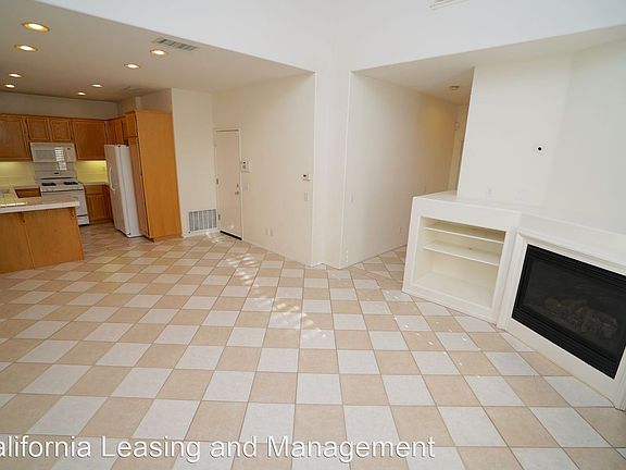 2nd image of 28403 Meadowlark Ct