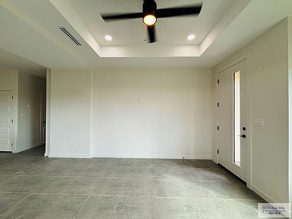 4th image of 3242 Villa Rosa Dr #B