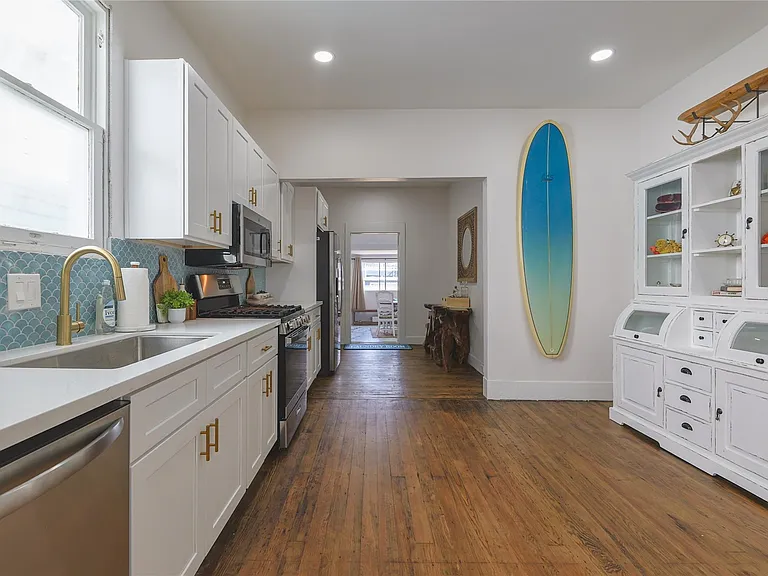 2912 Avenue R — Photo 11