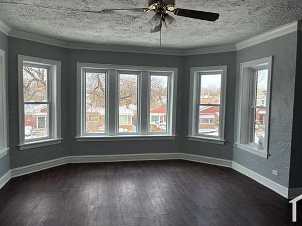 10625 S Calumet Ave #2