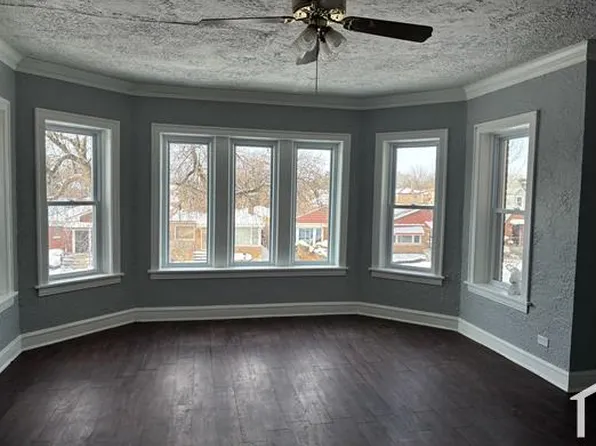 10625 S Calumet Ave #2, Chicago, IL 60628