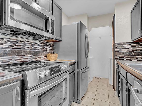 5th image of 3082 S Truckee Street