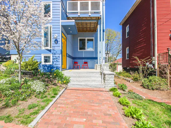 5 Briggs St #2, Portland, ME 04102