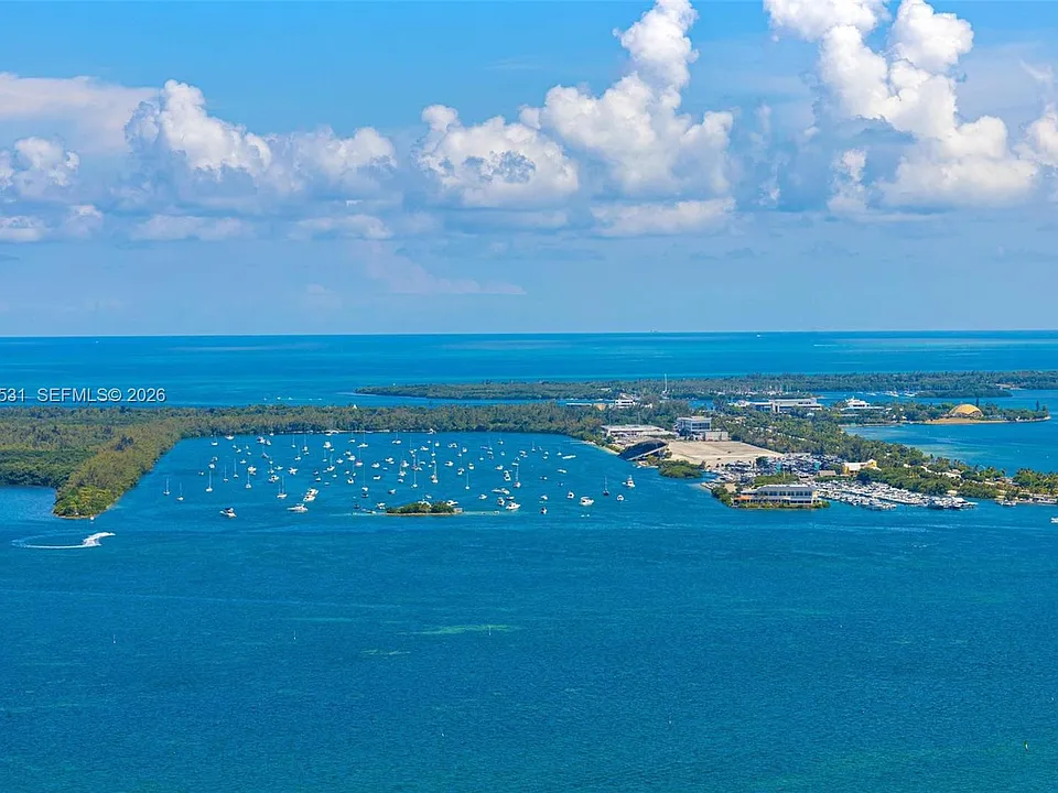 950 Brickell Bay Dr #2210
