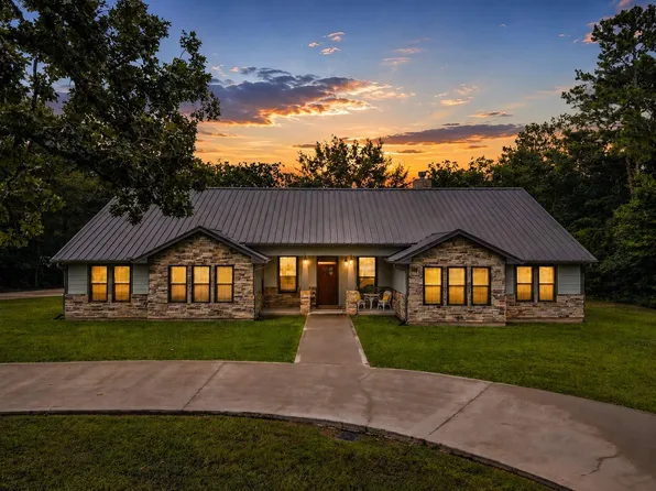 35 Rose Hill Ct, Huntsville, TX 77320