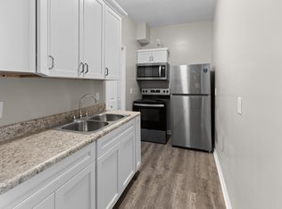 1102 Broad St #C, New Bern, NC 28560