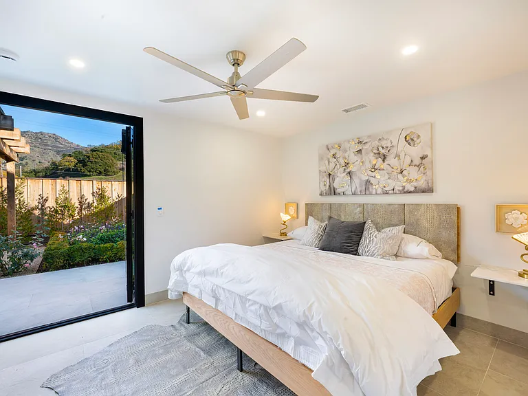 6161 Silverado Trl — Photo 26
