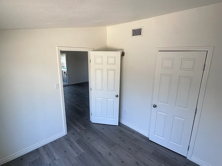 6071 Howell Dr — Photo 15