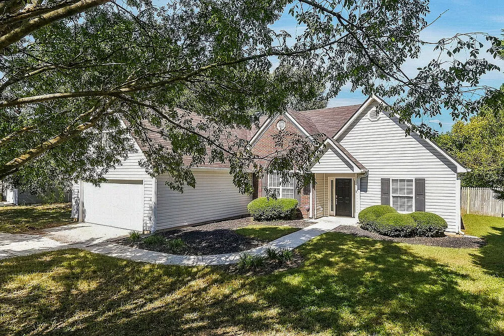 3 bed, 2.0 bath, 1837 sqft, $2,195 — Photo 4