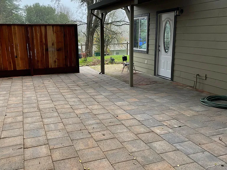 6038 Hughes Rd — Photo 10