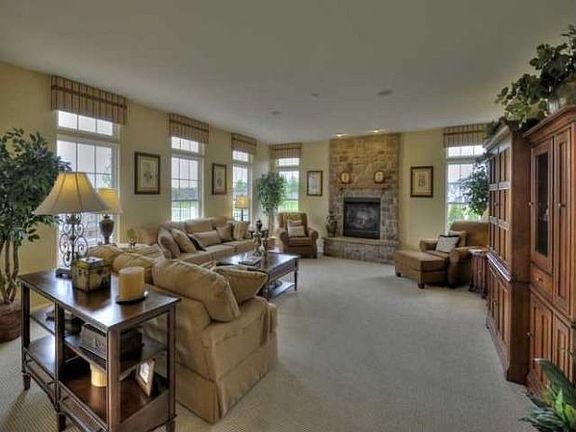 4th image of 6716 Cortland Dr