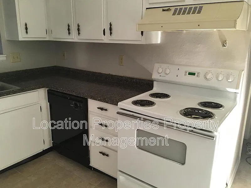 2 bed, 2.0 bath, 750 sqft, $945 — Photo 3