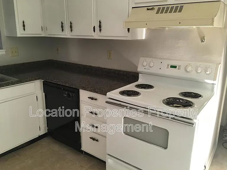 817 Connecticut St — Photo 3