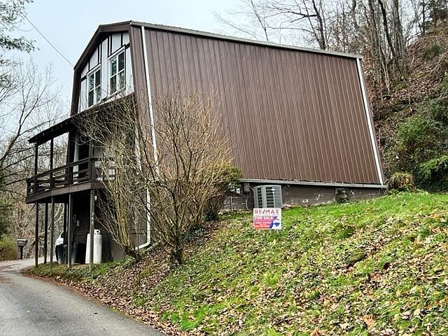 1st image of 348 Adkins Ln