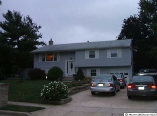 92 Patrician Dr, Toms River, NJ 08753
