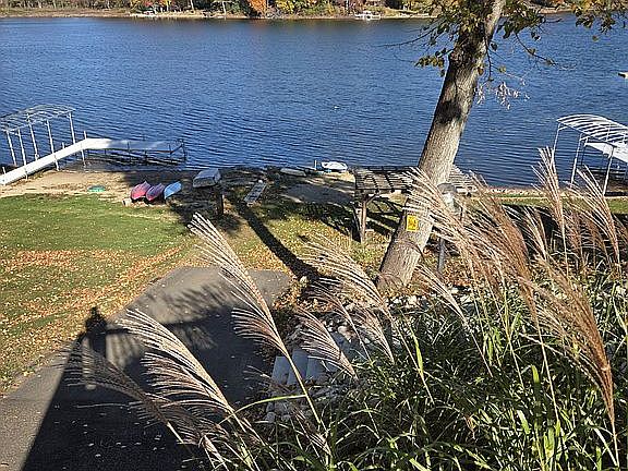 2nd image of 630 Lake #21
