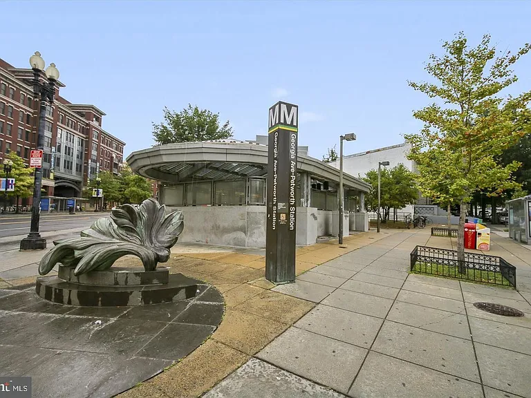 4605 Georgia Ave NW — Photo 33
