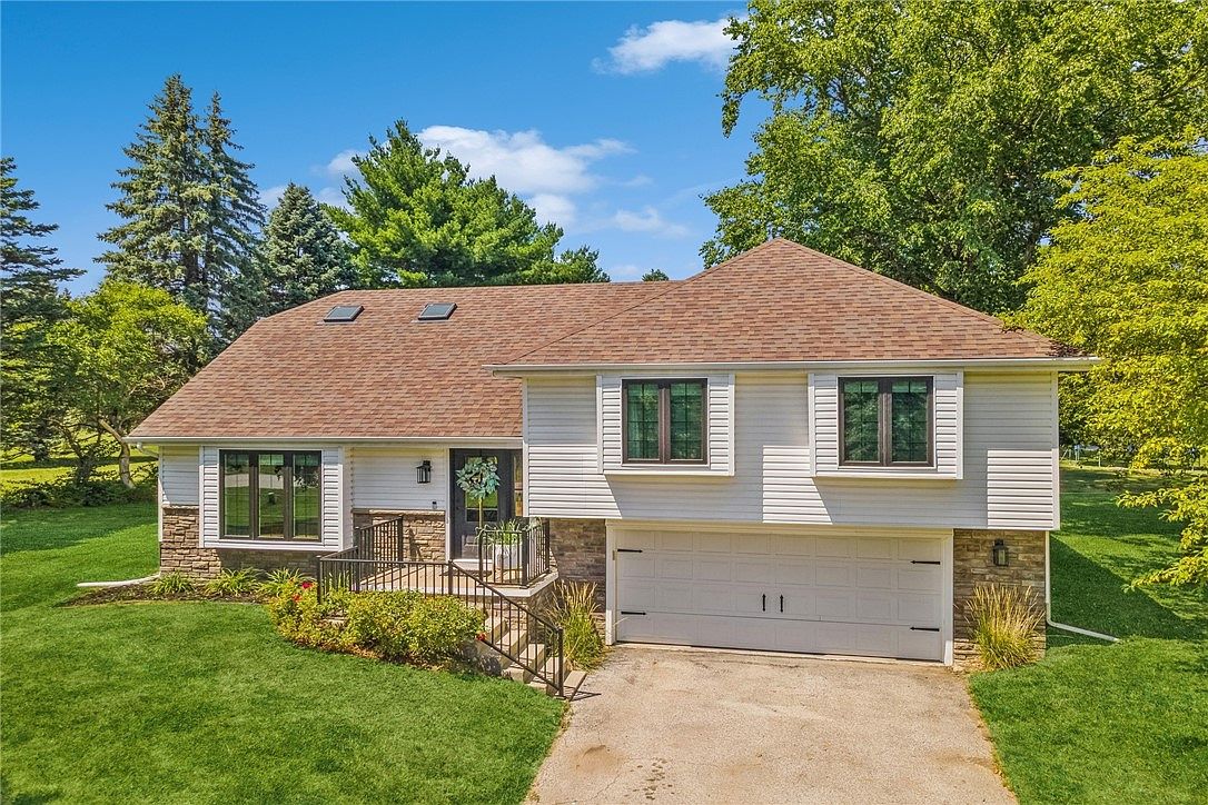 6255 Oakwood Dr, West Des Moines, IA 50266 Zillow